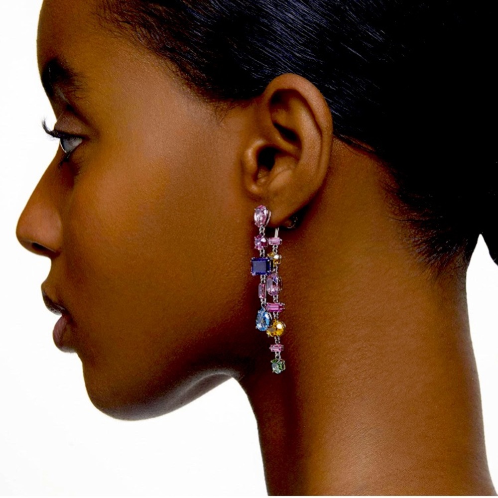 BNWT , ADORABLE, multicolored Swarovski earrings